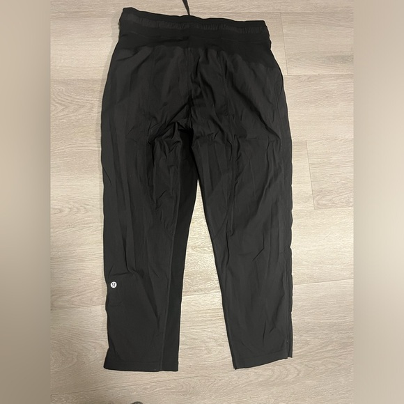 Lululemon Dance Studio Crop - Picture 3 of 3